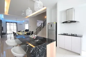 Shamrock Beach Villas Penang Seaview Tanjung Bungah  Tanjung Bungah (Penang)